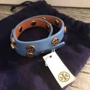 DOUBLE-WRAP LOGO STUD BRACELET